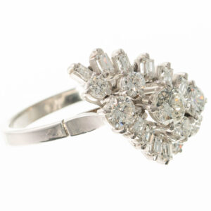 18ct White Gold Diamond Cluster Ring