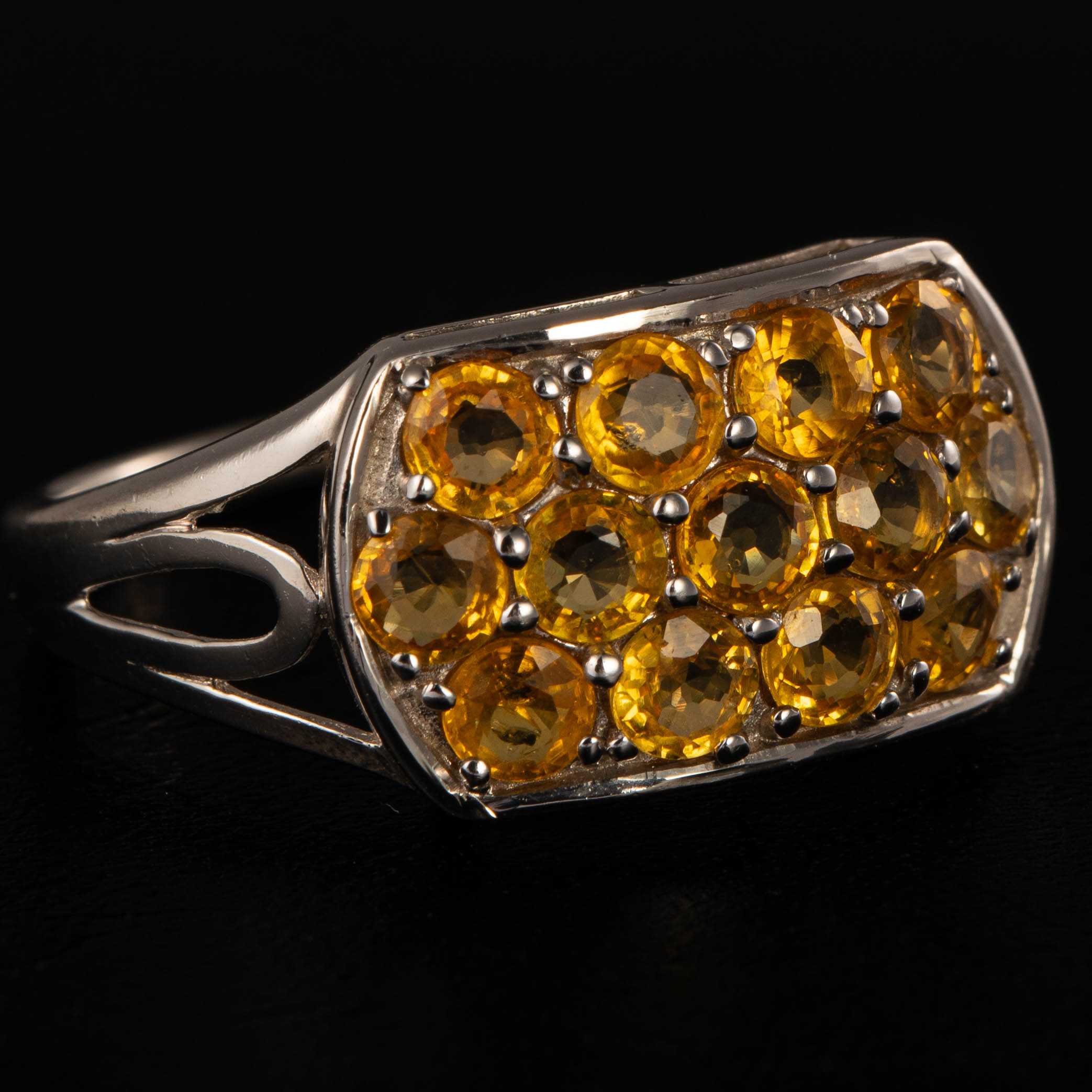 9ct White Gold Yellow Sapphire Dress Ring - Image 3