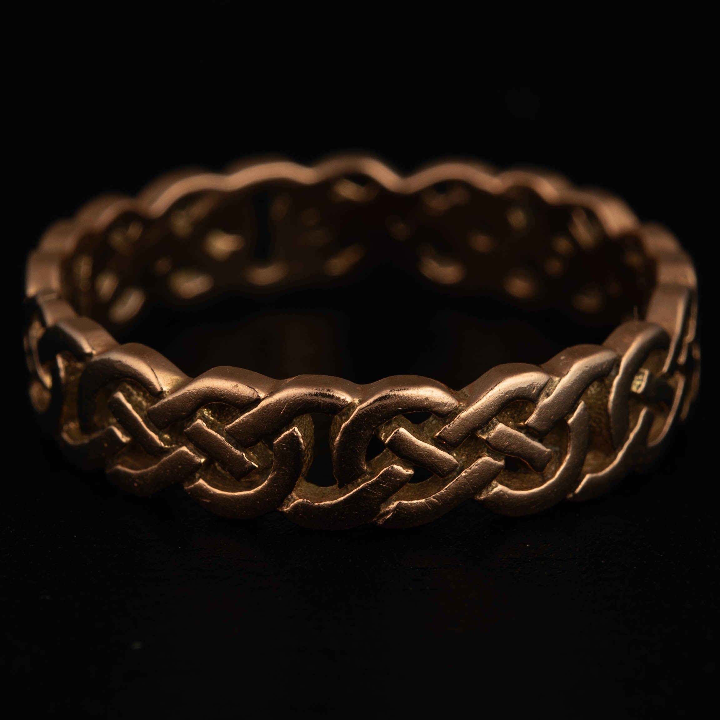 9ct Rose Gold Celtic Band Ring - Image 2