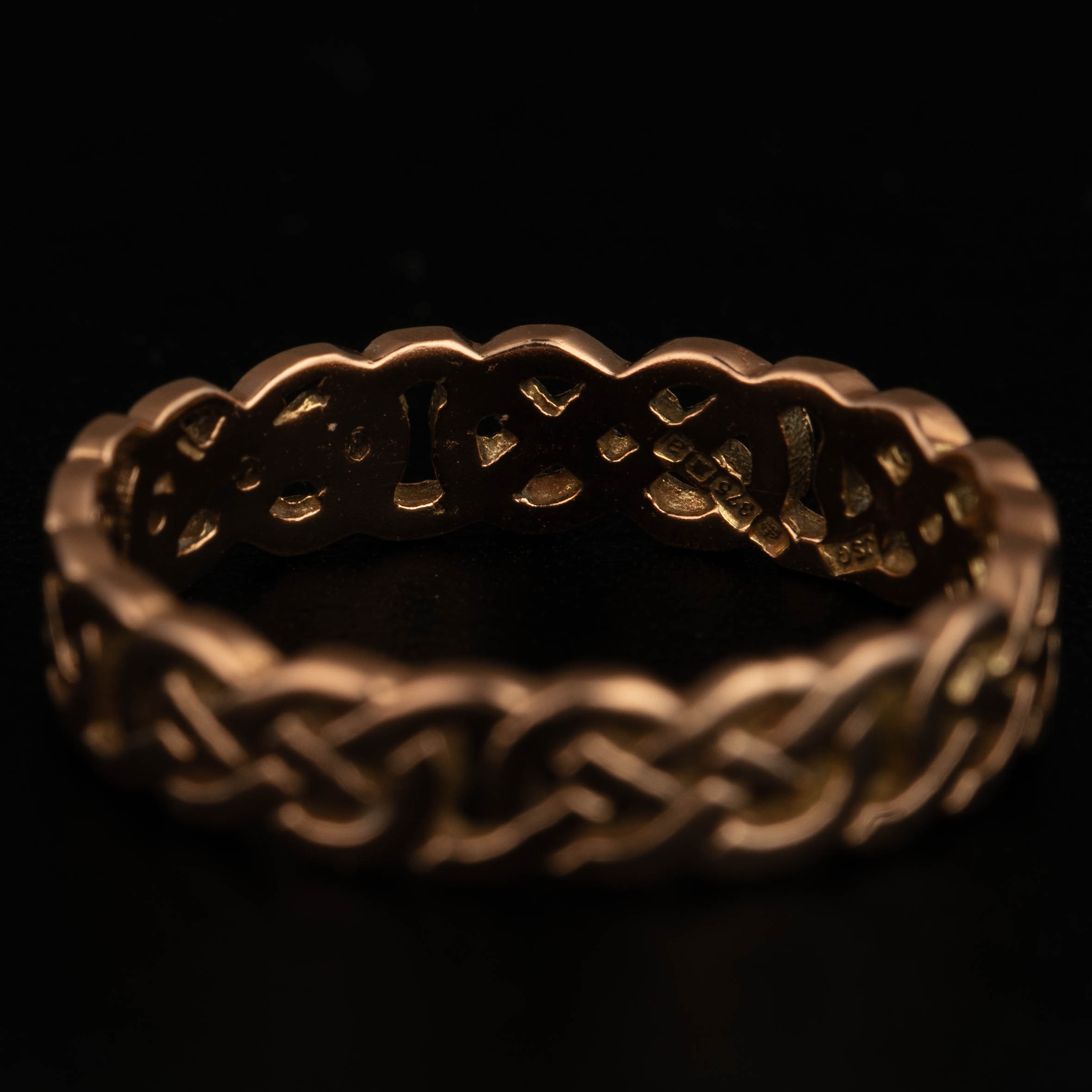 9ct Rose Gold Celtic Band Ring - Image 3