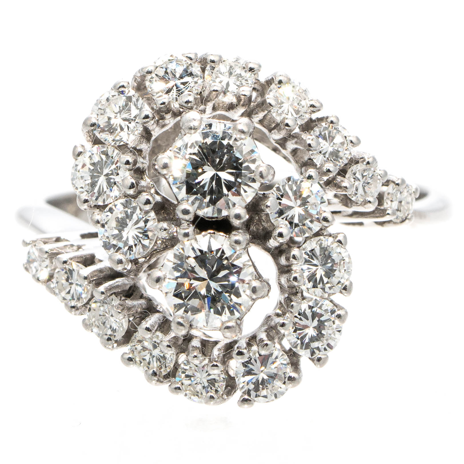 18ct White Gold Diamond Cluster Ring - Image 2