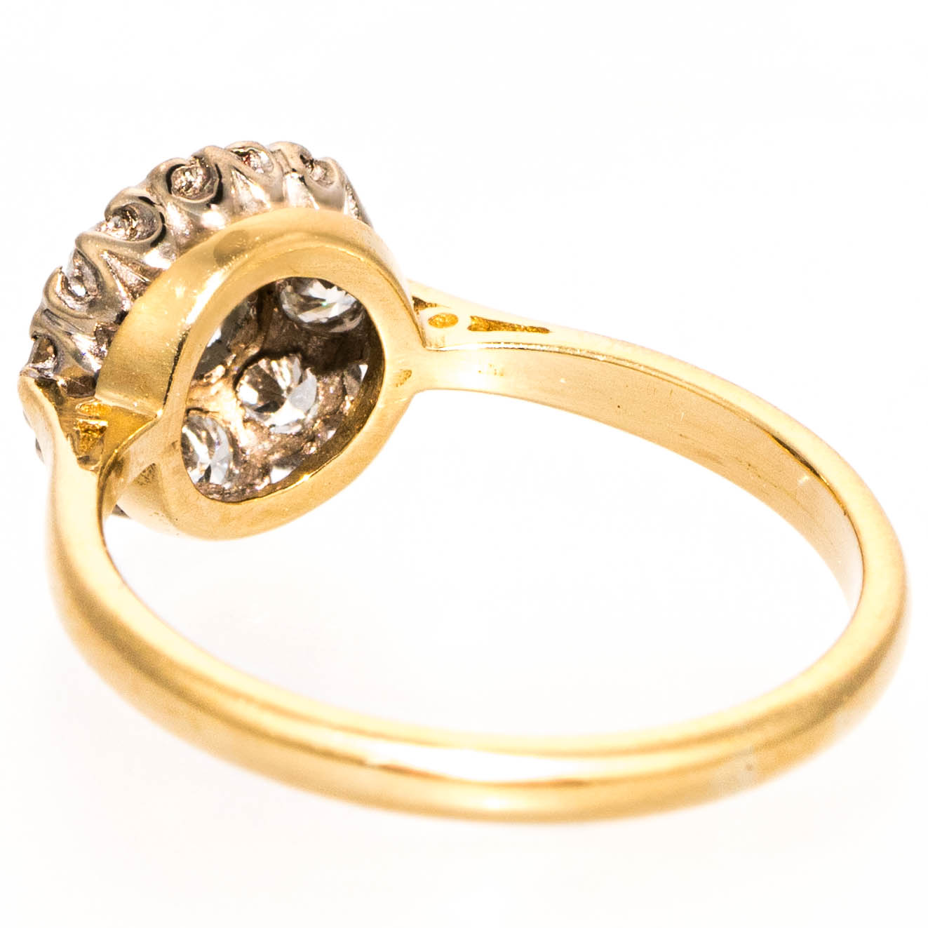 18ct Yellow Gold Diamond Cluster Ring - Image 3