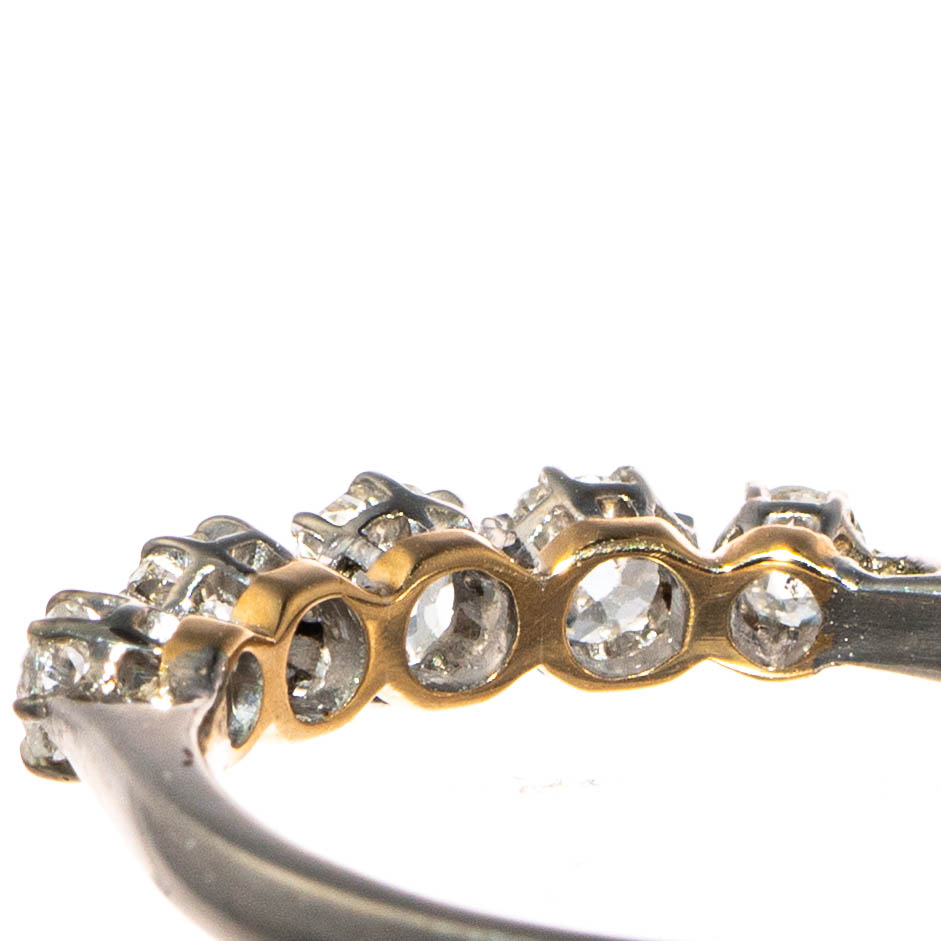 Platinum & 18ct Gold Five Diamond Ring - Image 3