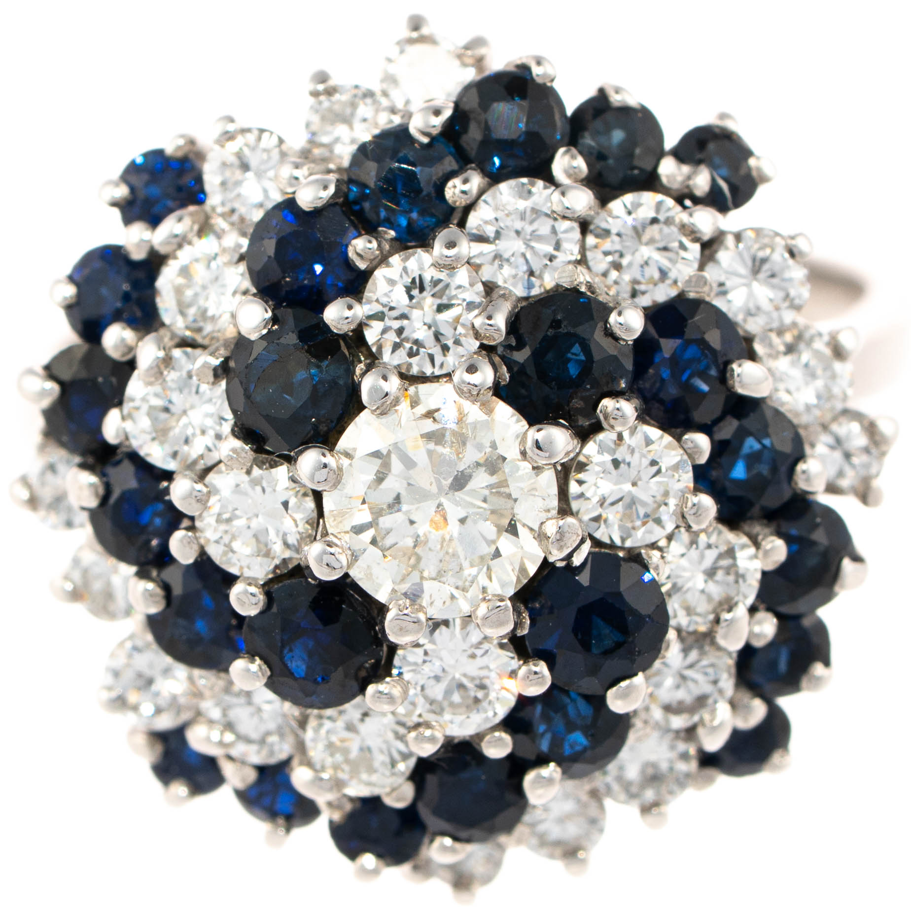 18ct White Gold Sapphire & Diamond Cluster Ring - Image 2