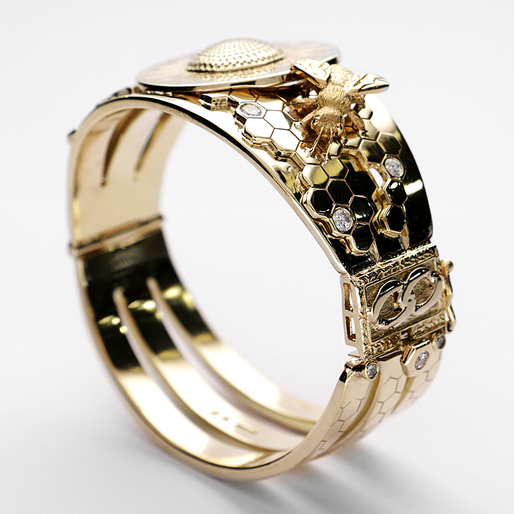 The Bee Bangle: Turning a Son’s Gold into a Bespoke Jewellery Family Heirloom